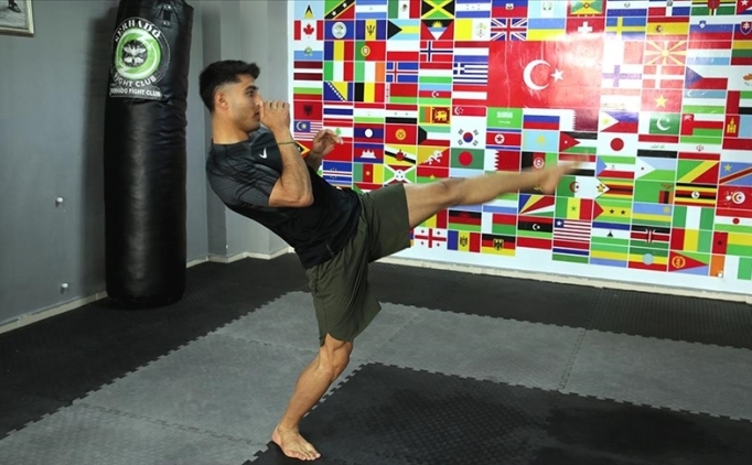 milli muaythai sporcusu muhammed bilal okayin gozu dunya sampiyonlugunda ShXhF8TA