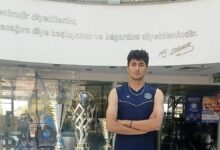 nejat efe arkasda 4EV1lhiv