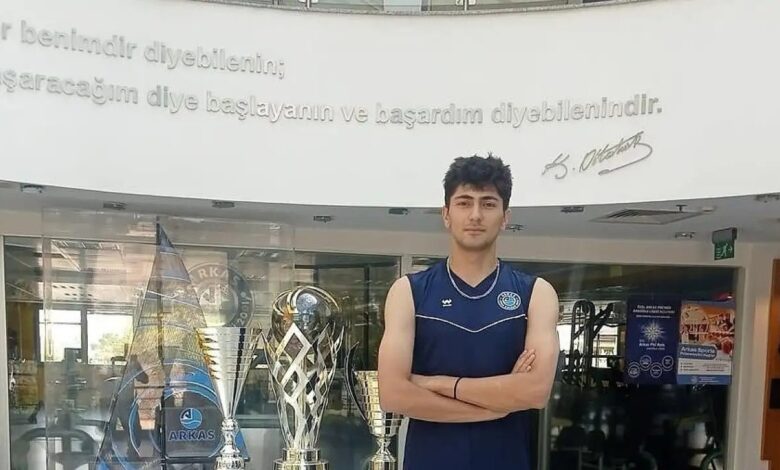 Nejat Efe Arkas’da 1 nejat efe arkasda 4EV1lhiv