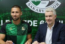 sakaryaspor lukasz zwolinski ve abdurrahman bayrami kadrosuna katti 1nXWMI5u