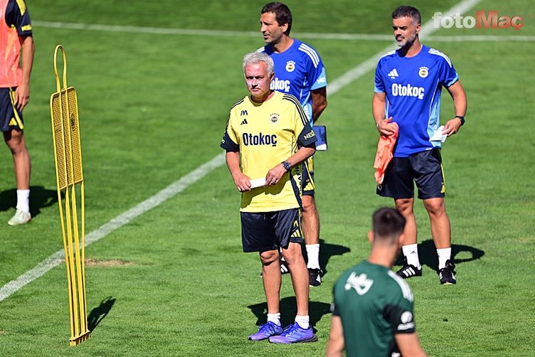 transfer haberi fenerbahceden italyan eldivene kanca livakovicin yerine gelecek 1 41uiuE1X