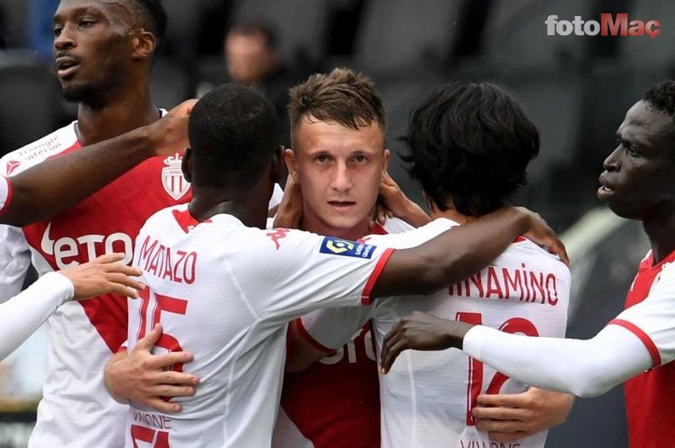 transfer haberleri aleksandr golovinden galatasaraylilari heyecanlandiran paylasim 1 bmSIuFE3