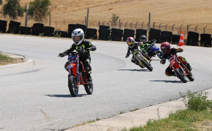 Türkiye Süpermoto Şampiyonası, Uşak'ta başladı 1 turkiye supermoto sampiyonasi usakta basladi ciEwb6pu