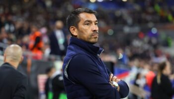 van bronckhorst leedsin hedefinde znxZKRuh