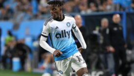 wilfried zahadan taraftarin tepkisine cevap Mj2zqDap