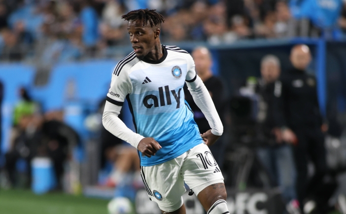 wilfried zahadan taraftarin tepkisine cevap Mj2zqDap