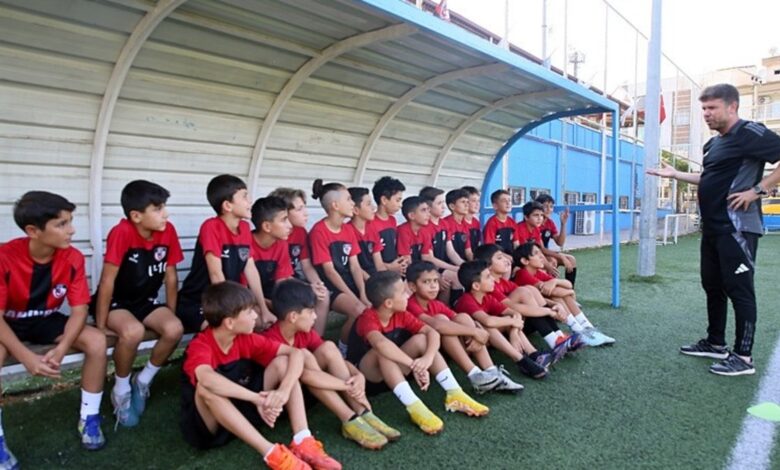 Yılmaz’dan futbol akademisi müjdesi 1 yilmazdan futbol akademisi mujdesi 9HbefFXw