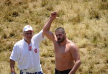 arnavutkoy yagli gureslerinnde baspehlivan ali ihsan batmaz oldu OrHivj9P