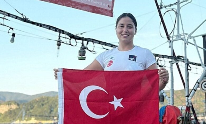 Bengisu Avcı Japonya'da "Okyanus Yedilisi"ni tamamlamak için suya girdi 1 bengisu avci japonyada okyanus yedilisini tamamlamak icin suya girdi 7qHzFdq1