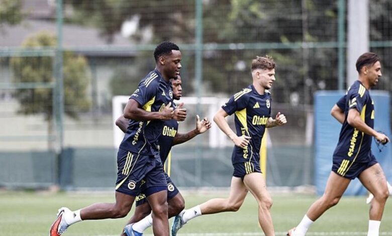 Fenerbahçe'de Feyenoord maçı hazırlıkları başladı 1 fenerbahcede feyenoord maci hazirliklari basladi QMbsNb5U