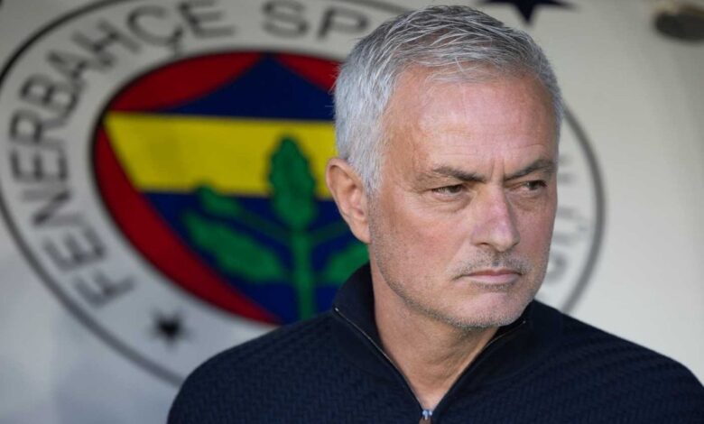 Fenerbahçe'de Jose Mourinho'ya sürpriz teklif! Başkanlık vaadi olarak sunulmuştu 1 fenerbahcede jose mourinhoya surpriz teklif baskanlik vaadi olarak sunulmustu MEhd4QBX