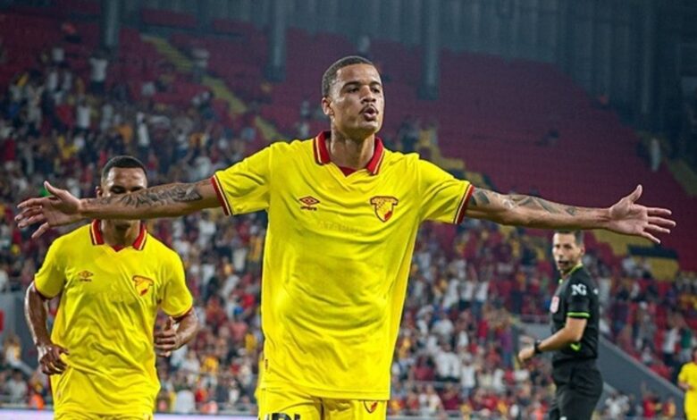 Gözde Janderson 1 gozde janderson CQQctj3W
